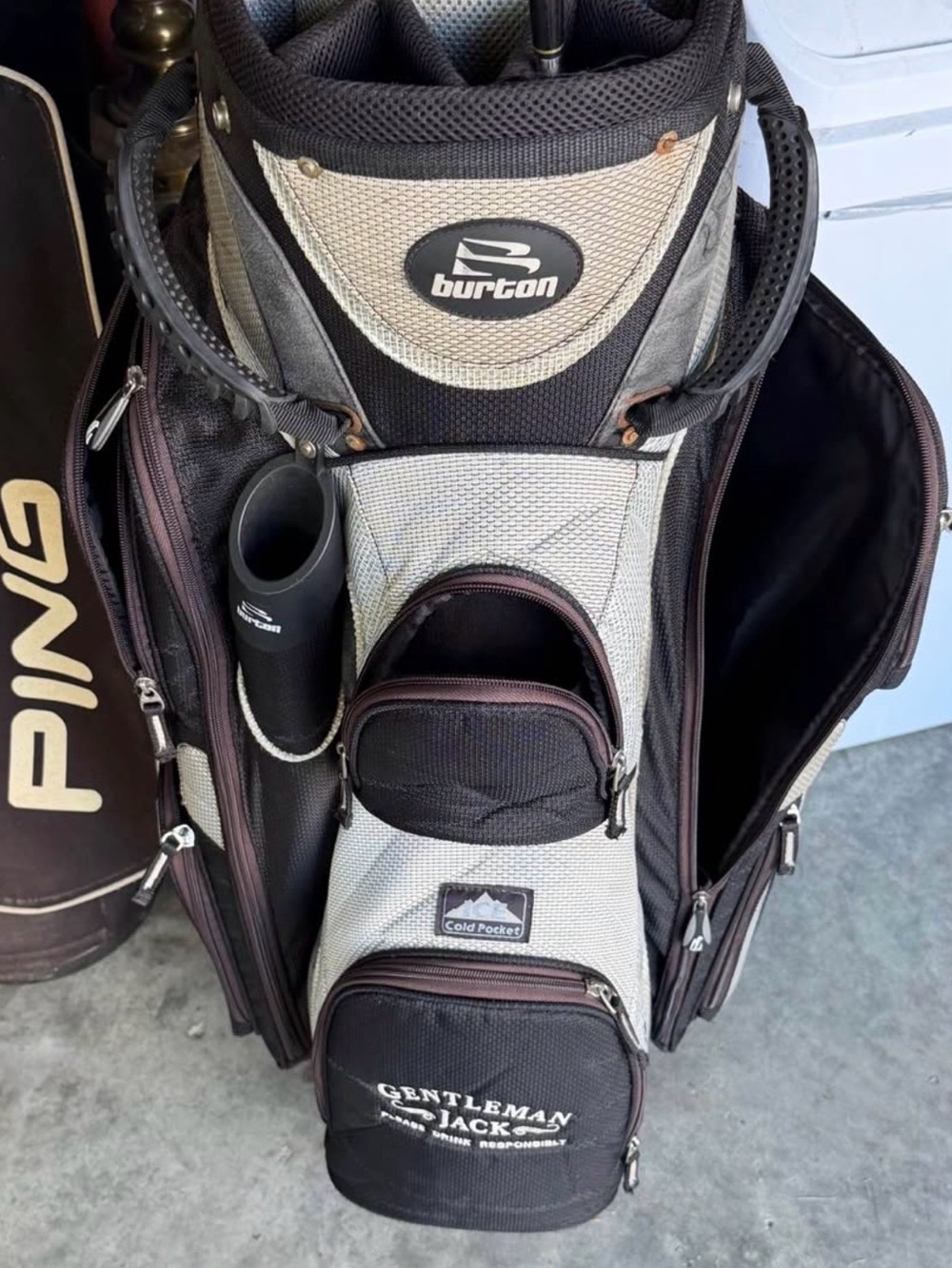 Burton Gentlemen Jack Black and Gray Golf Cart Bag